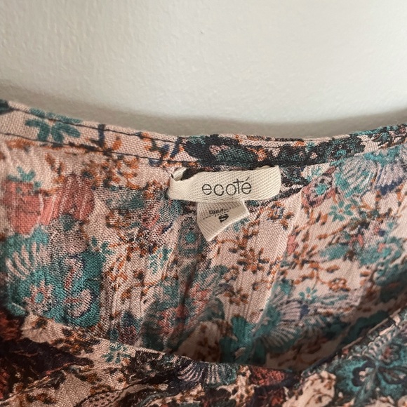 Floral Chiffon Crop Top - Picture 3 of 4